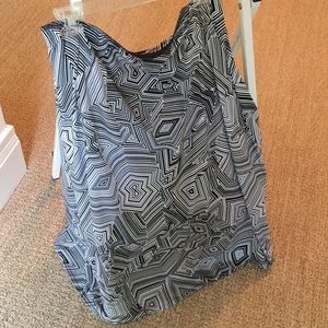 Geomertrick rayon skirt